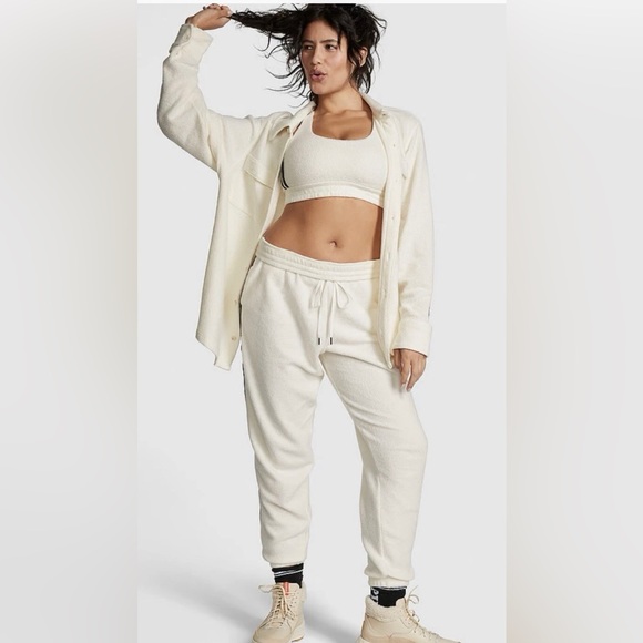 Victoria Secret Pink Fleece Shacket Long Sleeve Reverse Shirt Top XL Cream - Picture 13 of 13